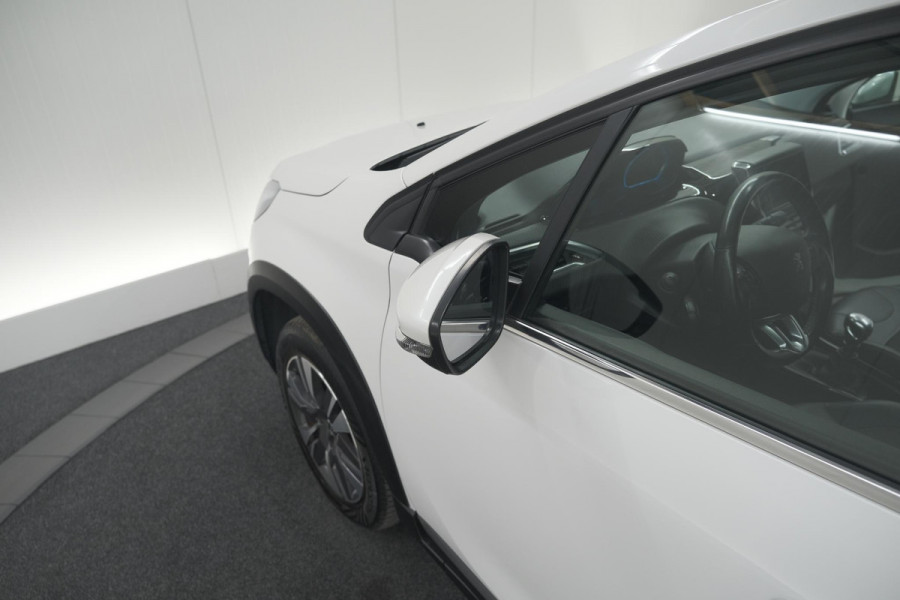 Peugeot 2008 PureTech 130 Allure | Camera | Apple Carplay | Parkeersensoren | Navigatie