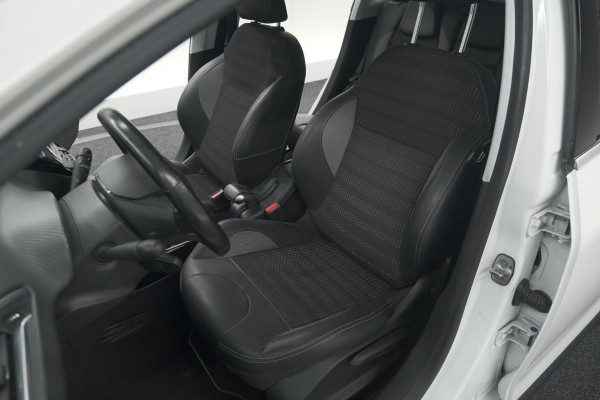 Peugeot 2008 PureTech 130 Allure | Camera | Apple Carplay | Parkeersensoren | Navigatie