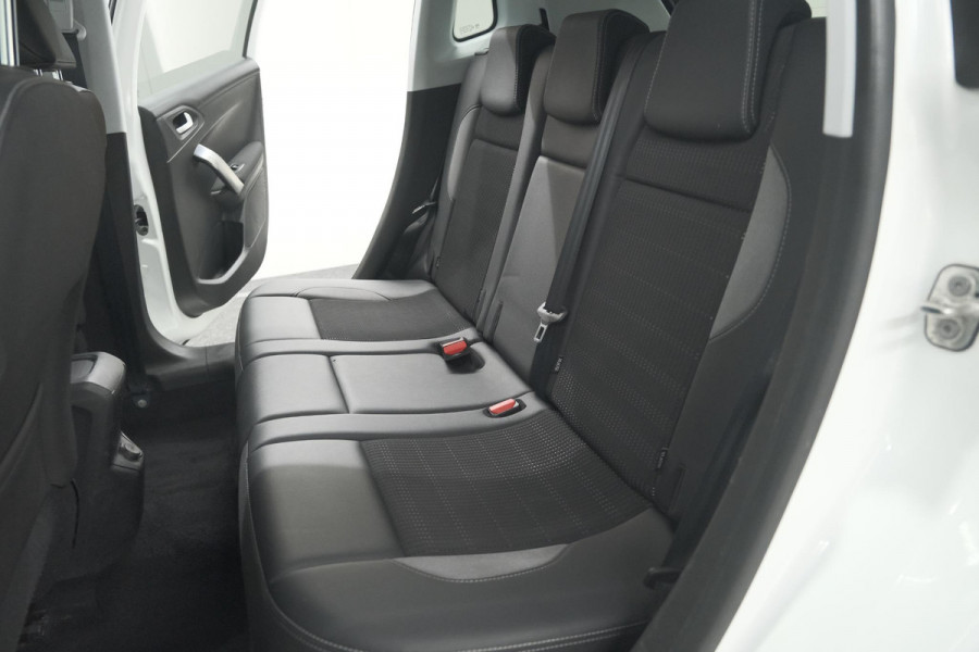 Peugeot 2008 PureTech 130 Allure | Camera | Apple Carplay | Parkeersensoren | Navigatie