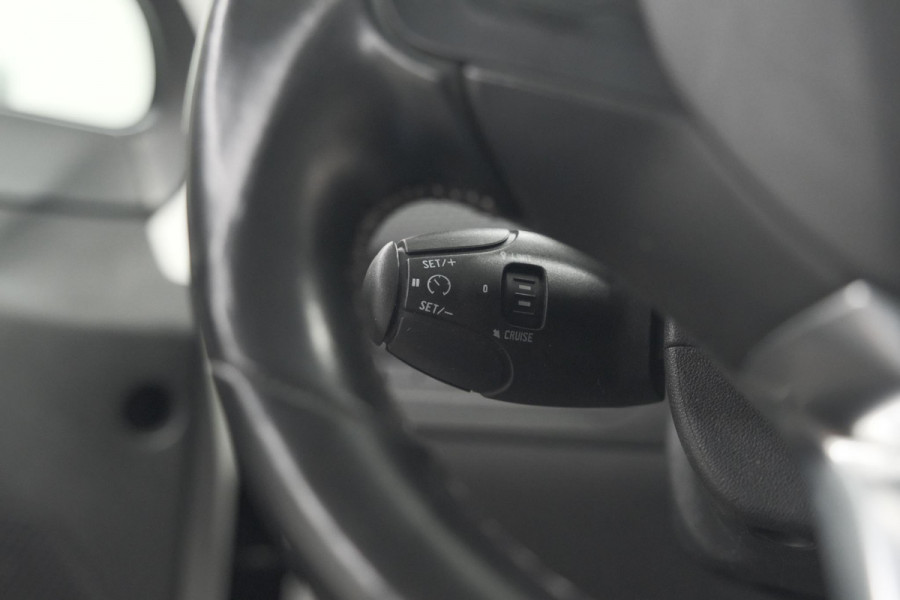 Peugeot 2008 PureTech 130 Allure | Camera | Apple Carplay | Parkeersensoren | Navigatie