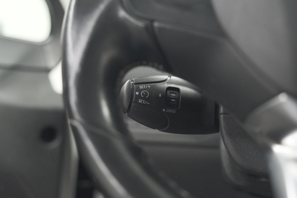 Peugeot 2008 PureTech 130 Allure | Camera | Apple Carplay | Parkeersensoren | Navigatie