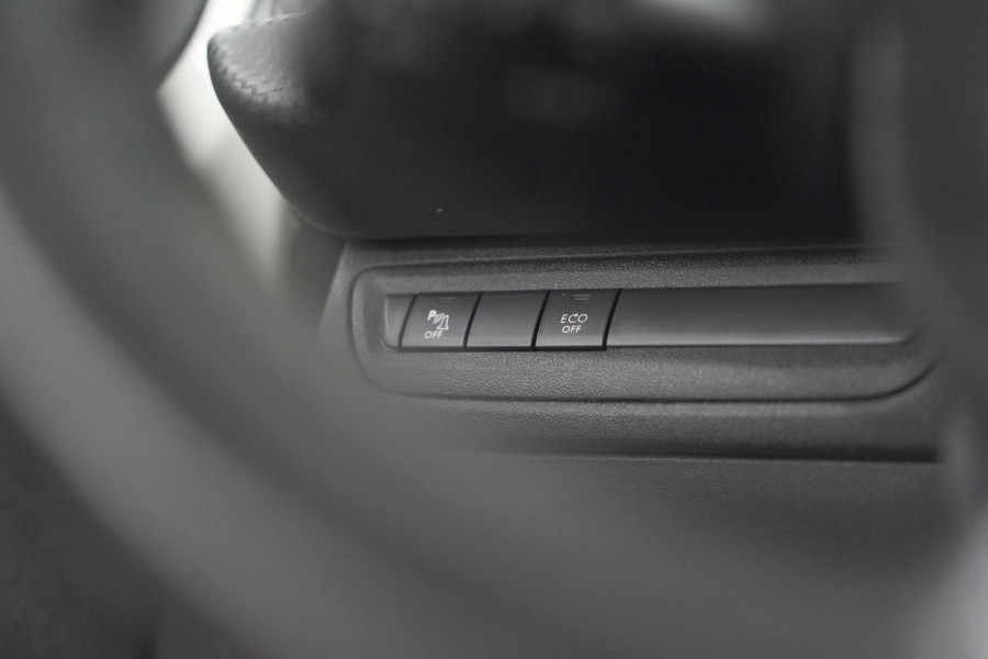 Peugeot 2008 PureTech 130 Allure | Camera | Apple Carplay | Parkeersensoren | Navigatie