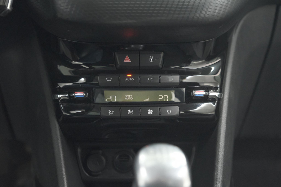 Peugeot 2008 PureTech 130 Allure | Camera | Apple Carplay | Parkeersensoren | Navigatie
