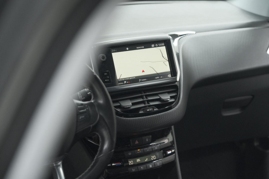 Peugeot 2008 PureTech 130 Allure | Camera | Apple Carplay | Parkeersensoren | Navigatie