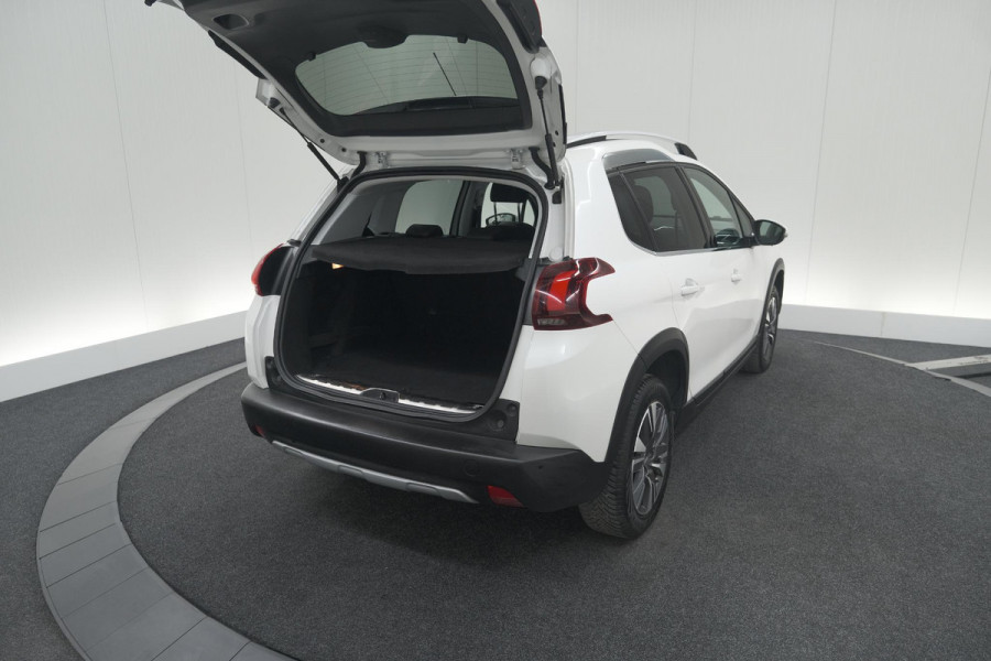 Peugeot 2008 PureTech 130 Allure | Camera | Apple Carplay | Parkeersensoren | Navigatie