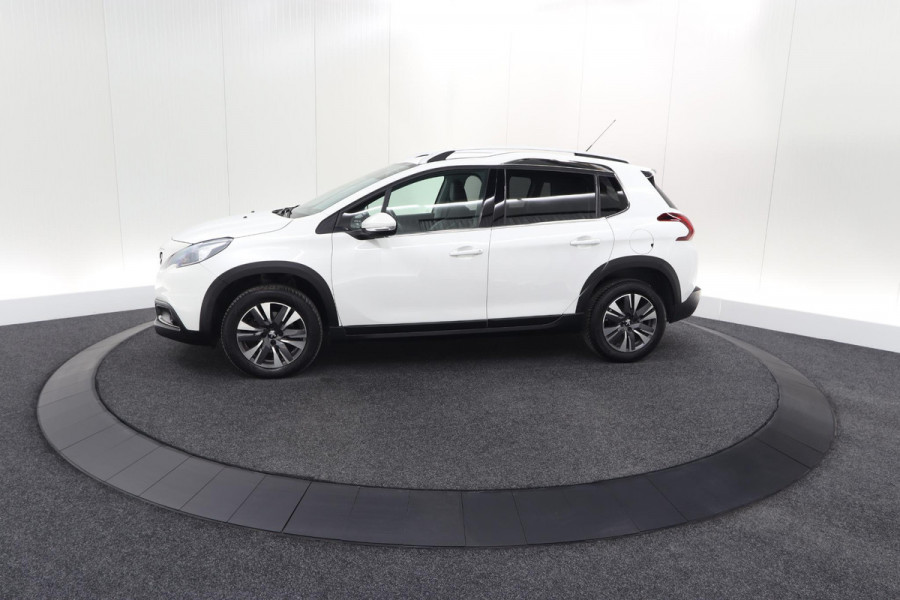Peugeot 2008 PureTech 130 Allure | Camera | Apple Carplay | Parkeersensoren | Navigatie
