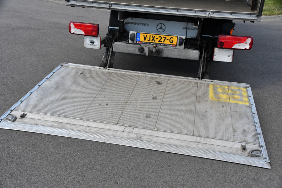 Mercedes-Benz Sprinter 516 2.2 CDI L3 Bakwagen DL Cruise, 3500kg Trekhaak, Carplay, 164pk, Automaat, Laadklep, Dubbellucht, Multimedia, Uniek!