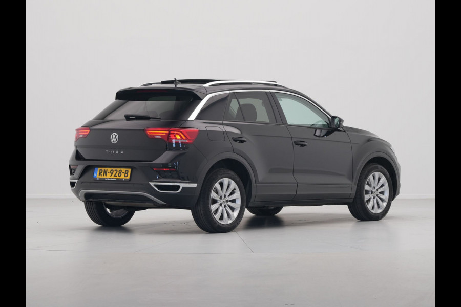 Volkswagen T-Roc 1.0 TSI 115pk Style Trekhaak Panorama Navigatie Camera Acc Carplay 323
