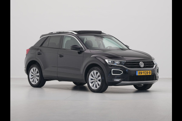 Volkswagen T-Roc 1.0 TSI 115pk Style Trekhaak Panorama Navigatie Camera Acc Carplay 323