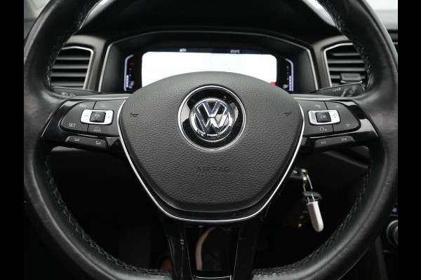 Volkswagen T-Roc 1.0 TSI 115pk Style Trekhaak Panorama Navigatie Camera Acc Carplay 323