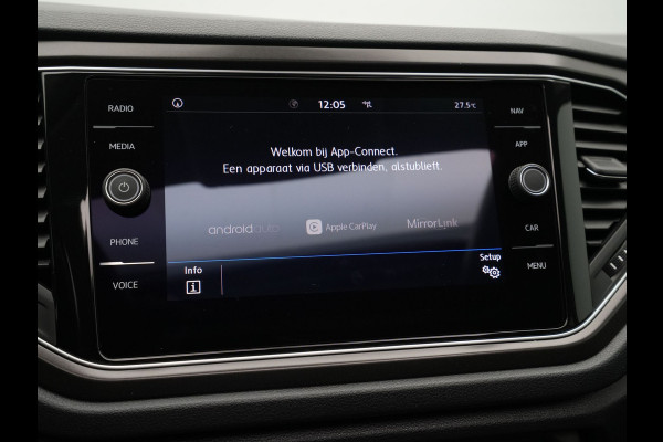 Volkswagen T-Roc 1.0 TSI 115pk Style Trekhaak Panorama Navigatie Camera Acc Carplay 323