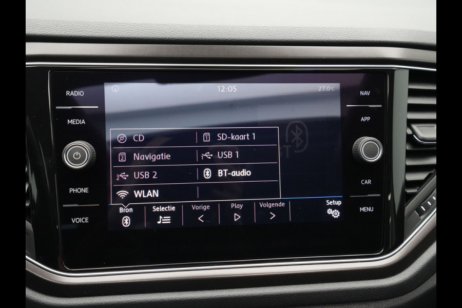 Volkswagen T-Roc 1.0 TSI 115pk Style Trekhaak Panorama Navigatie Camera Acc Carplay 323