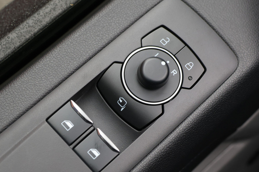 Ford Transit Custom 300 2.0 TDCI L2H1 Sport 170 PK DC | L+R Schuifdeur | Dubbel Cabine | B&O | ACC | Blind Spot | Navigatie | Camera | CarPlay | Lan | Raptor Edition | Trekhaak | 6-Zitter | MODELJAAR 2025 | Verlengde fabrieksgarantie tot 12-2029 | Dubbel Cabine