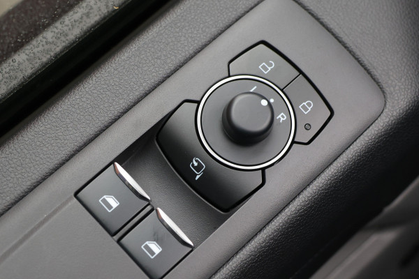 Ford Transit Custom 300 2.0 TDCI L2H1 Sport 170 PK DC | L+R Schuifdeur | Dubbel Cabine | B&O | ACC | Blind Spot | Navigatie | Camera | CarPlay | Lan | Raptor Edition | Trekhaak | 6-Zitter | MODELJAAR 2025 | Verlengde fabrieksgarantie tot 12-2029 | Dubbel Cabine