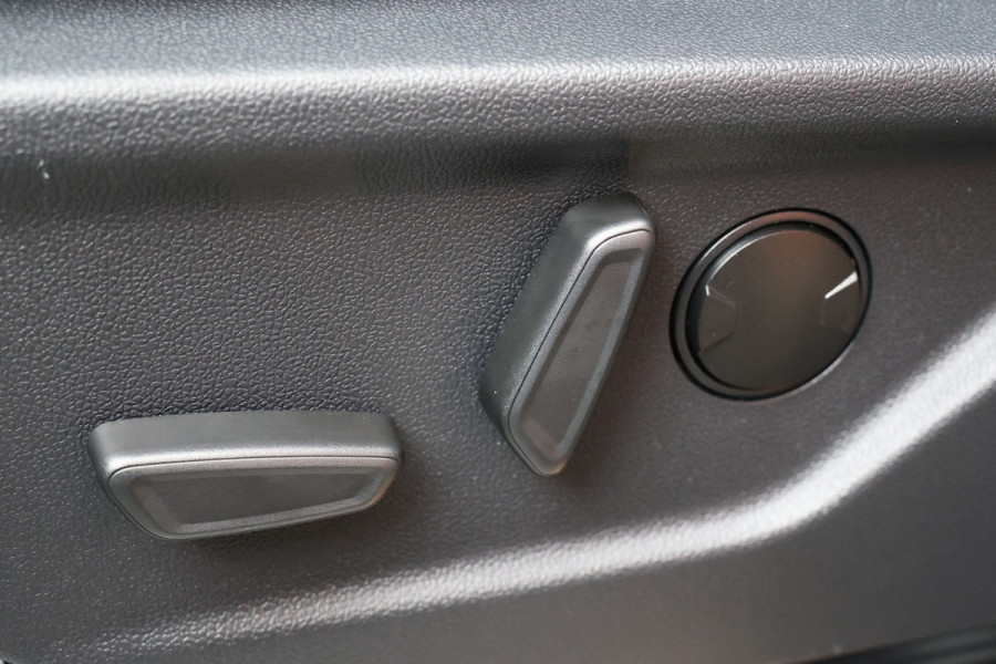 Ford Transit Custom 300 2.0 TDCI L2H1 Sport 170 PK DC | L+R Schuifdeur | Dubbel Cabine | B&O | ACC | Blind Spot | Navigatie | Camera | CarPlay | Lan | Raptor Edition | Trekhaak | 6-Zitter | MODELJAAR 2025 | Verlengde fabrieksgarantie tot 12-2029 | Dubbel Cabine