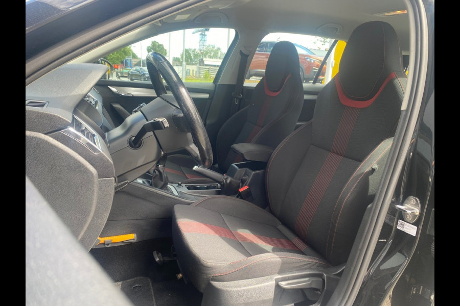 Škoda Octavia Combi BWJ 2017 | 1.0 TSI 116PK Ambition Bus | CLIMA | CRUISE | CARPLAY | NAVI | LICHTMETAAL | PDC |