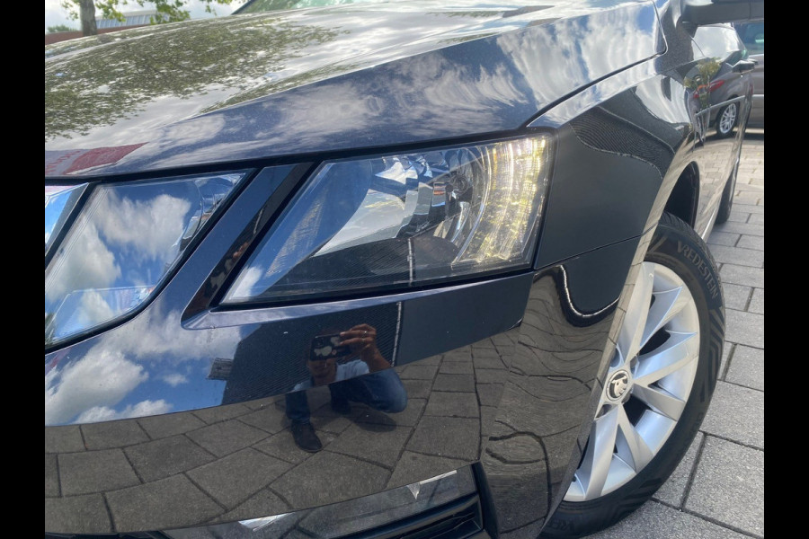 Škoda Octavia Combi BWJ 2017 | 1.0 TSI 116PK Ambition Bus | CLIMA | CRUISE | CARPLAY | NAVI | LICHTMETAAL | PDC |