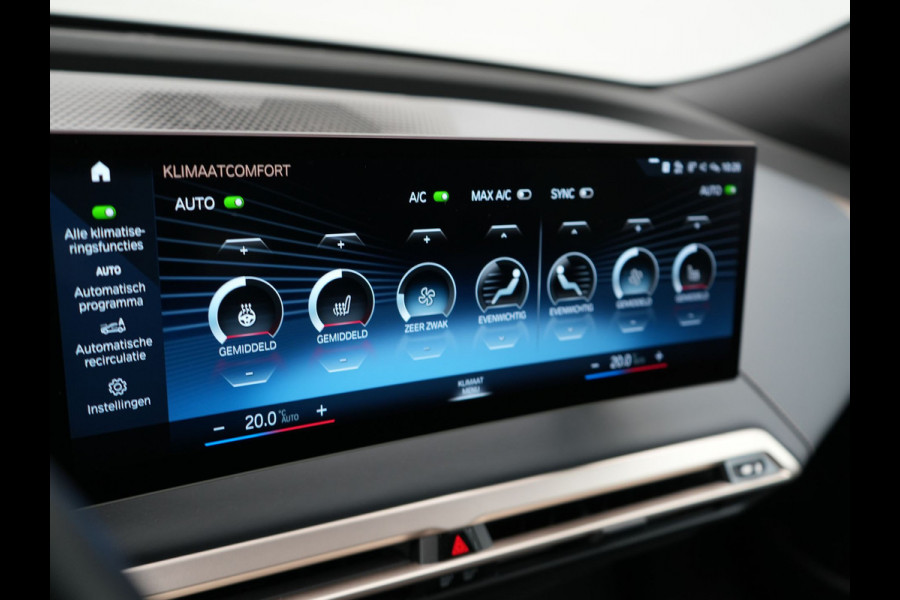 BMW iX xDrive40 High Executive 77 kWh INCL BTW | Trekhaak af Fabriek | Panodak | Lederen Comfortzetels Massage & Memory | 360 Camera | Head Up | Widescreen | 22"L.M | Harman Kardon |
