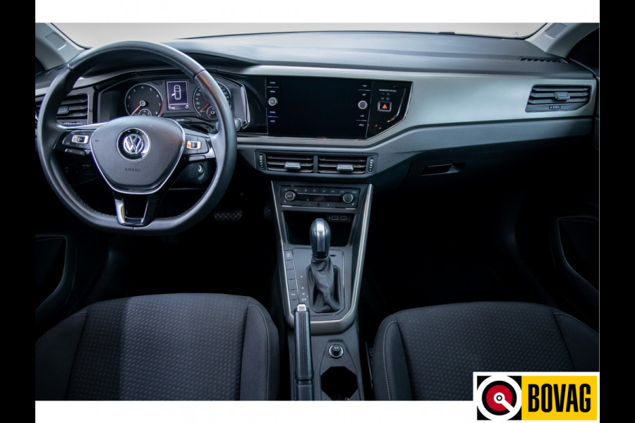 Volkswagen Polo 1.0 TSI Highline Automaat 96 PK Stoelverwarming | Full map Navigatie | Apple Carplay | PDC | 16 inch velgen | Licht en Zicht pakket, Extra getint glas achter