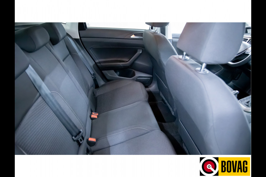 Volkswagen Polo 1.0 TSI Highline Automaat 96 PK Stoelverwarming | Full map Navigatie | Apple Carplay | PDC | 16 inch velgen | Licht en Zicht pakket, Extra getint glas achter