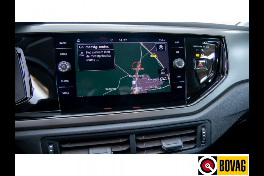 Volkswagen Polo 1.0 TSI Highline Automaat 96 PK Stoelverwarming | Full map Navigatie | Apple Carplay | PDC | 16 inch velgen | Licht en Zicht pakket, Extra getint glas achter