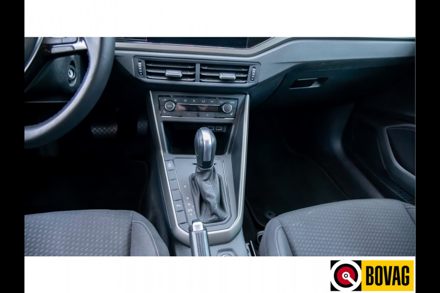 Volkswagen Polo 1.0 TSI Highline Automaat 96 PK Stoelverwarming | Full map Navigatie | Apple Carplay | PDC | 16 inch velgen | Licht en Zicht pakket, Extra getint glas achter