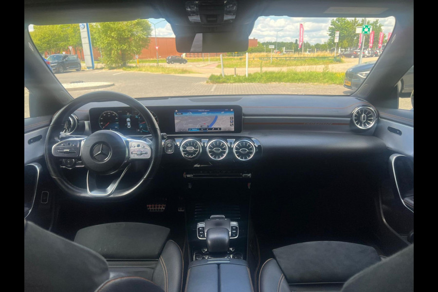 Mercedes-Benz CLA-Klasse 220 Premium Plus