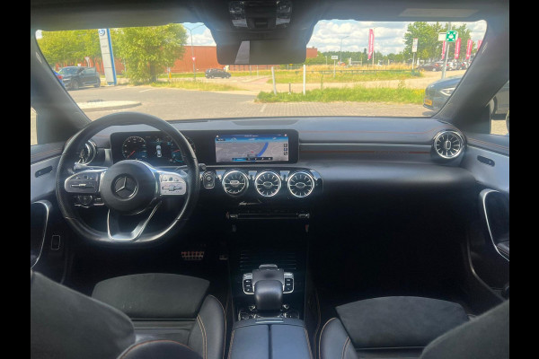 Mercedes-Benz CLA-Klasse 220 Premium Plus