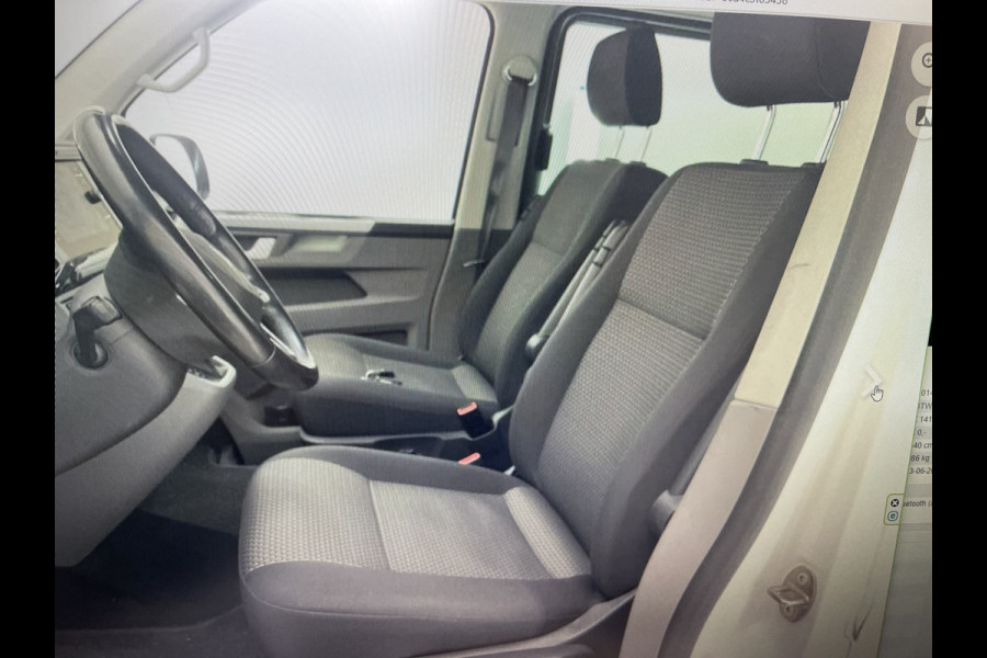 Volkswagen Transporter 2.0 TDI DSG automaat L2H1 30 DC 5 persoons / vaste prijs rijklaar € 27.950 ex btw / lease vanaf € 456 / airco / cruise / navi / achterdeuren / euro 6 / bpm vrij !