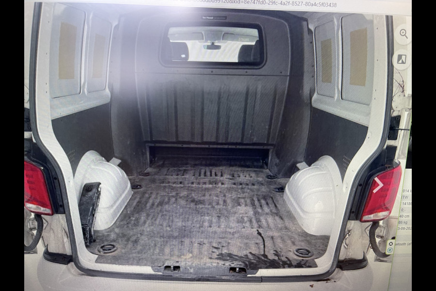 Volkswagen Transporter 2.0 TDI DSG automaat L2H1 30 DC 5 persoons / vaste prijs rijklaar € 27.950 ex btw / lease vanaf € 456 / airco / cruise / navi / achterdeuren / euro 6 / bpm vrij !
