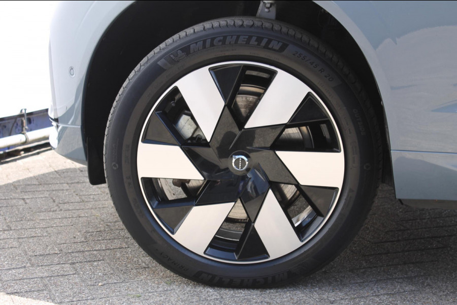 Volvo XC60 2.0 T6 Plug-in hybrid AWD Ultimate Dark Trekhaak / Luchtvering / Bowers & Wilkins / Adaptive Cruise control / 360 Camera / BLIS / Stoelverwarming voor en achter / Stuurverwarming /  Elektrisch bedienbare stoelen met geheugen /