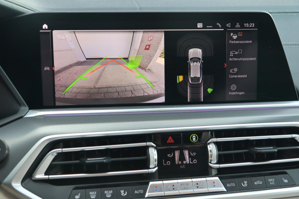 BMW X6 XDrive40i M Sport / PANODAK / LASER / SOFT CLOSE / HUD / KEYLESS