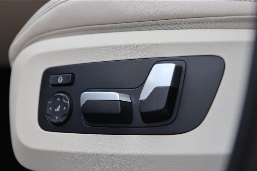 BMW X6 XDrive40i M Sport / PANODAK / LASER / SOFT CLOSE / HUD / KEYLESS