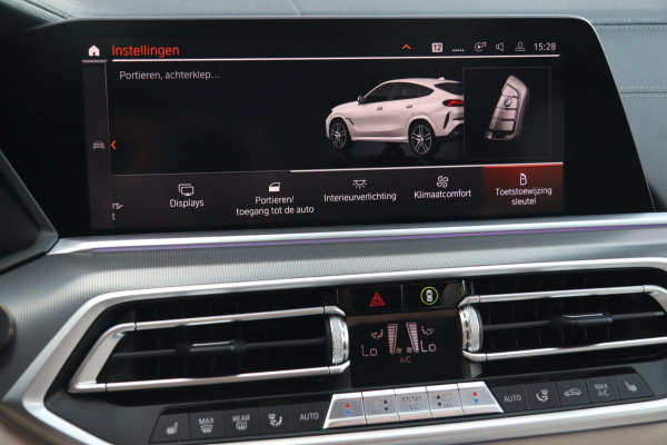 BMW X6 XDrive40i M Sport / PANODAK / LASER / SOFT CLOSE / HUD / KEYLESS