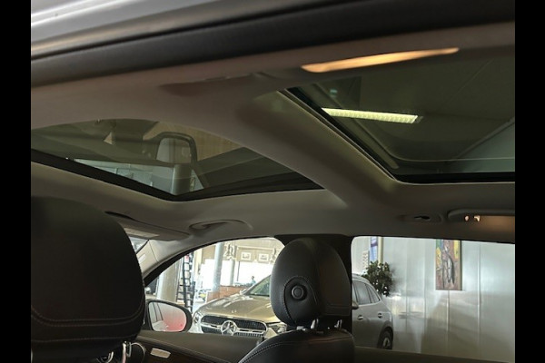 Mercedes-Benz GLC 300e 4 Matic Luxury-PANORAMA-360 CAMERA-TREKHAAK-DODEHOEK-COMPLEET