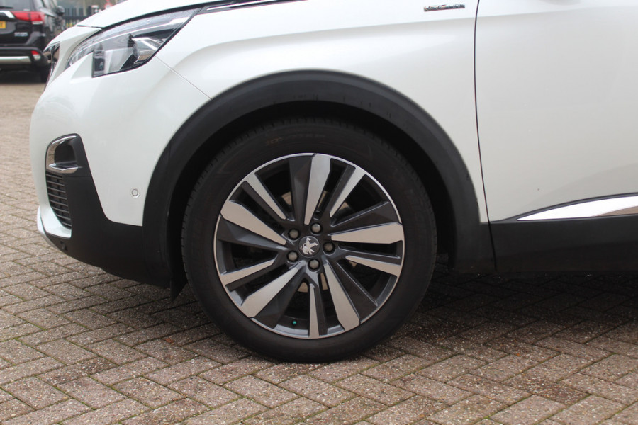 Peugeot 3008 1.6 PureTech GT Line / Panoramdak / Camera / Navigatie / 19'' / Keyless / Half leder / Focal Audio / Dodehoek / Cruise Control