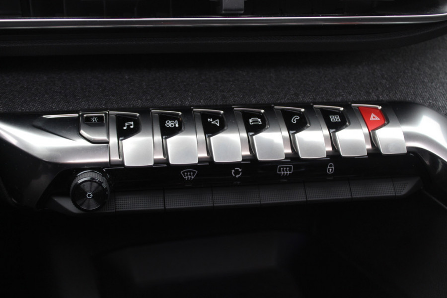 Peugeot 3008 1.6 PureTech GT Line / Panoramdak / Camera / Navigatie / 19'' / Keyless / Half leder / Focal Audio / Dodehoek / Cruise Control
