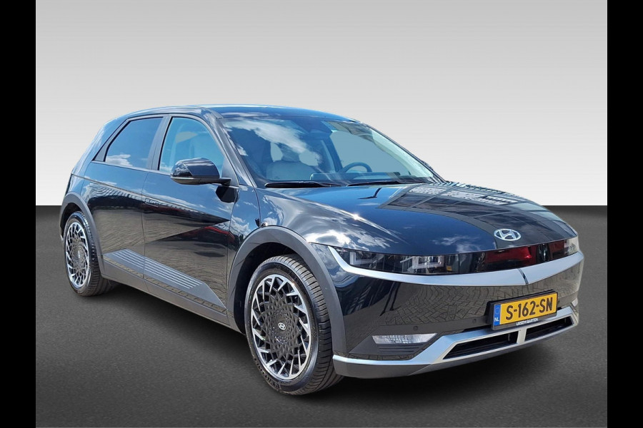 Hyundai IONIQ 5 Connect+ 77.4 kWh Bose Audio | Trekhaak | Stoel / Stuurverwarming | Warmtepomp | Slechts 724 KM!