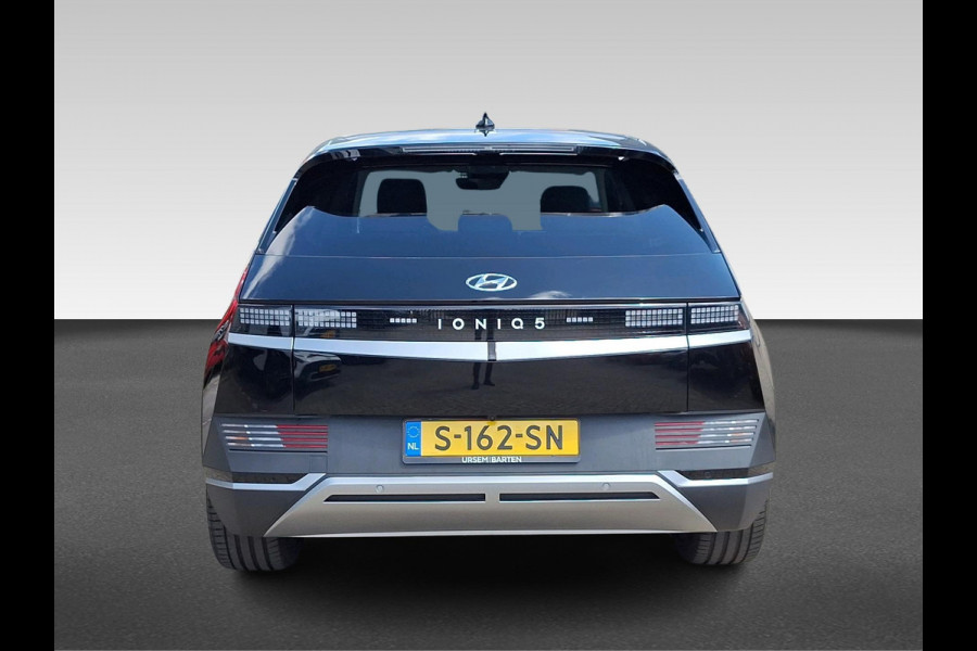 Hyundai IONIQ 5 Connect+ 77.4 kWh Bose Audio | Trekhaak | Stoel / Stuurverwarming | Warmtepomp | Slechts 724 KM!