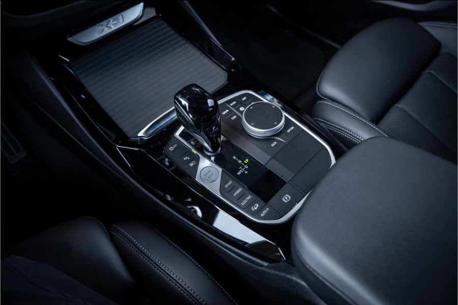 BMW X3 xDrive30e - M Sport | Panorama | Elek. Trekhaak | HUD | Cruise Control
