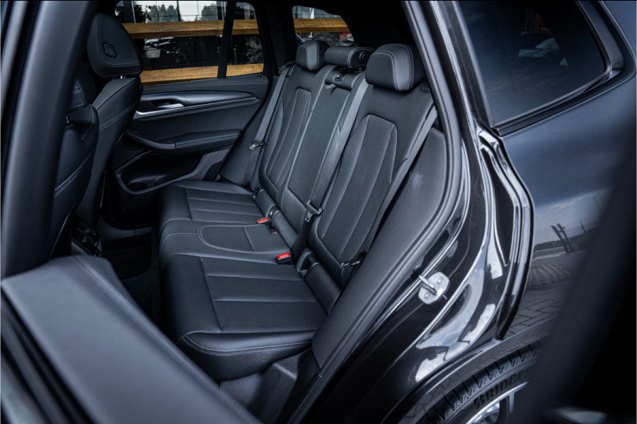 BMW X3 xDrive30e - M Sport | Panorama | Elek. Trekhaak | HUD | Cruise Control