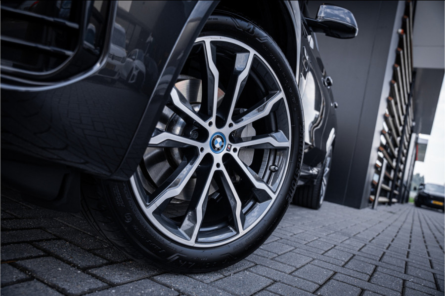 BMW X3 xDrive30e - M Sport | Panorama | Elek. Trekhaak | HUD | Cruise Control