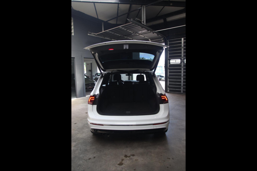 Volkswagen Tiguan 2.0 TSI 4Motion 3x R-line PANO-MEMORY-LEDER