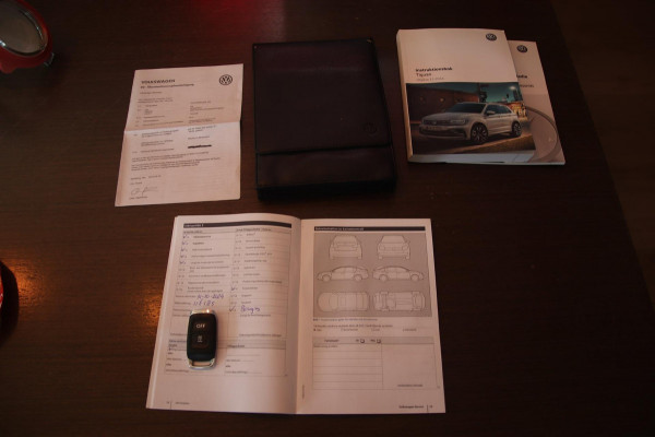 Volkswagen Tiguan 2.0 TSI 4Motion 3x R-line PANO-MEMORY-LEDER