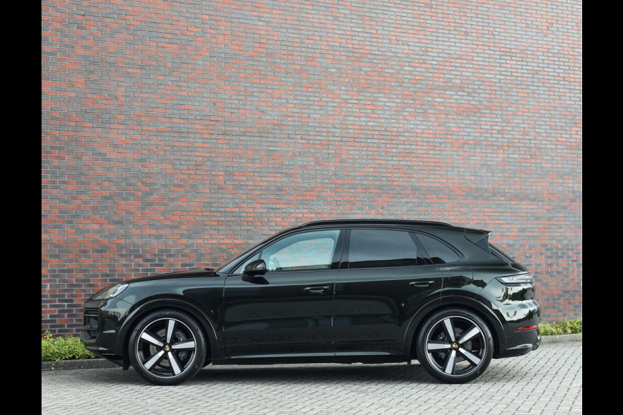 Porsche Cayenne E-Hybrid | PTS Dark Olive - Krijt volleder