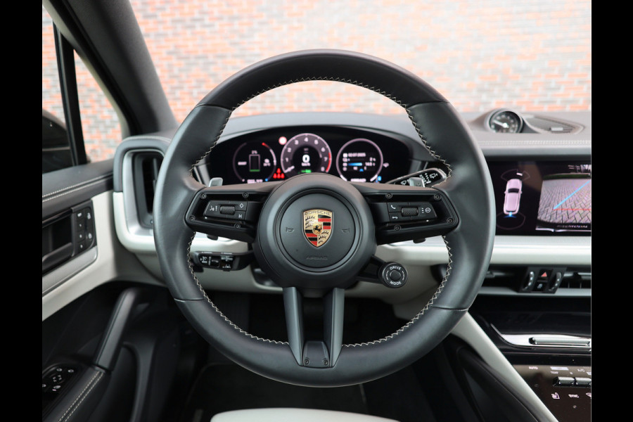 Porsche Cayenne E-Hybrid | PTS Dark Olive - Krijt volleder