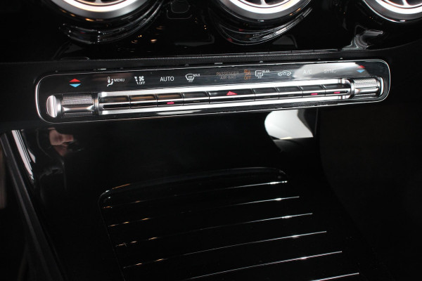 Mercedes-Benz A-Klasse 200 Automaat Progressive | Sfeerverlichting | Navigatie | Climate control | Camera | Parkeer sensoren | Half Lederen Bekleding | Led  | Cruise Control | LMV Velgen