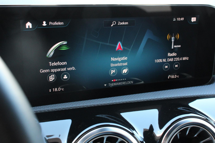 Mercedes-Benz A-Klasse 200 Automaat Progressive | Sfeerverlichting | Navigatie | Climate control | Camera | Parkeer sensoren | Half Lederen Bekleding | Led  | Cruise Control | LMV Velgen