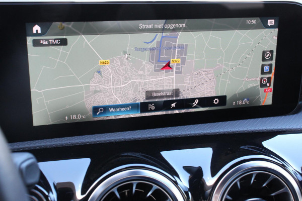 Mercedes-Benz A-Klasse 200 Automaat Progressive | Sfeerverlichting | Navigatie | Climate control | Camera | Parkeer sensoren | Half Lederen Bekleding | Led  | Cruise Control | LMV Velgen