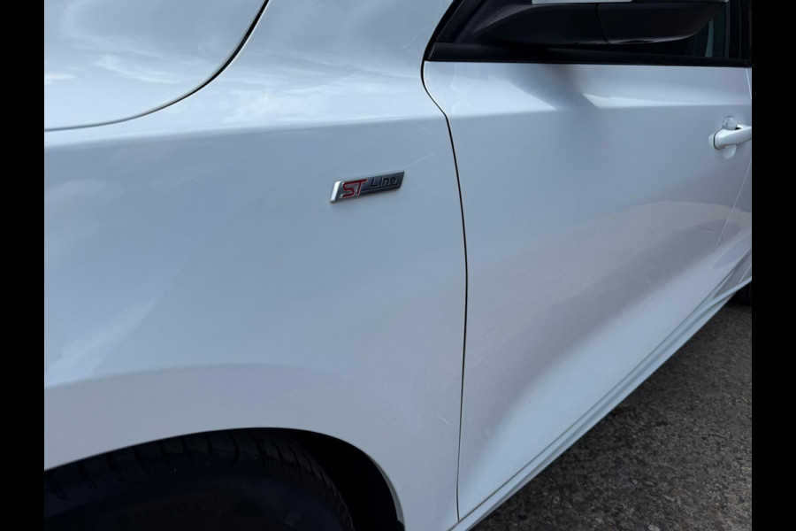 Ford FOCUS Wagon 2.0 EcoBlue ST Line X Business 1STE EIGEN | NAVI | CARPLAY | PDC | STOELVERWARMING | NWE APK